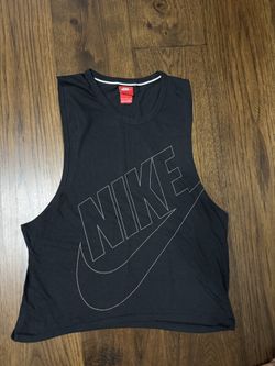 Nike Tank Size: Small