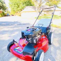 Toro Recycler 22” / 6.75HP / 190cc Self Propelled Lawn Mower With Bag 