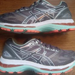 Woman's Shoes ASICS Sz 7 Good Condition 