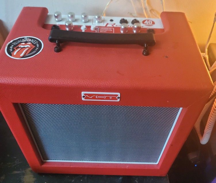 Redline Guitar Amp