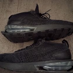 Nike Air Max Flyknit 9.5