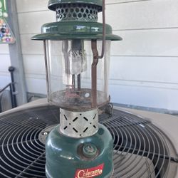 COLEMAN LANTERN MODEL 220E W/ PYREX COLEMAN LOGO GLOBE