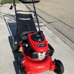 Lawn Mower troy bilt 11a-542q711 honda engine