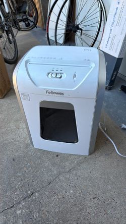 Trituradora De Papel / Paper shredder