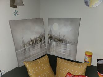 2 ART PIECES OF CITY SKYLINE