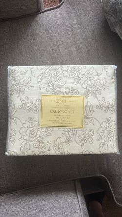 New 4 piece sheet set