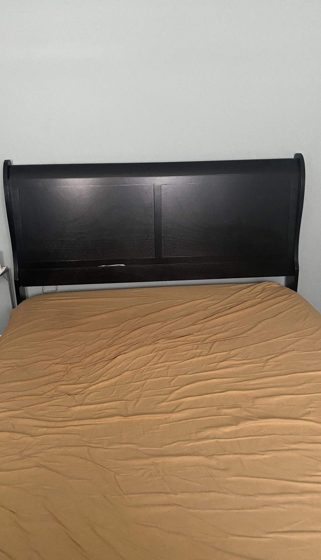 Queen Bedroom Set
