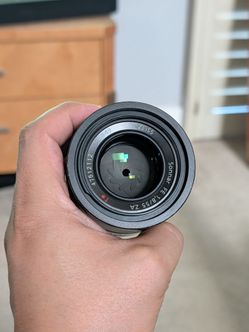 Sony Zeiss 55mm 1.8 full frame lens