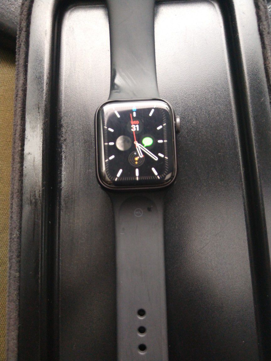 APPLE WATCH SG Series 6 (BARELY USED) Gps+Cellular 🔓