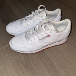 Reebok “Classic Leather Shoes” Women’s Size 8 Worn Once