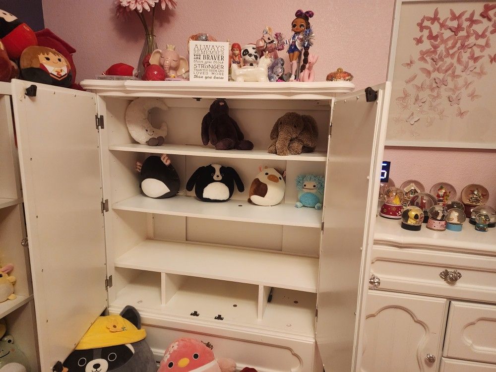 bookshelf or dresser