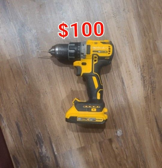 20v Max Dewalt XR Hammer Drill w/ 2 Ah Battery