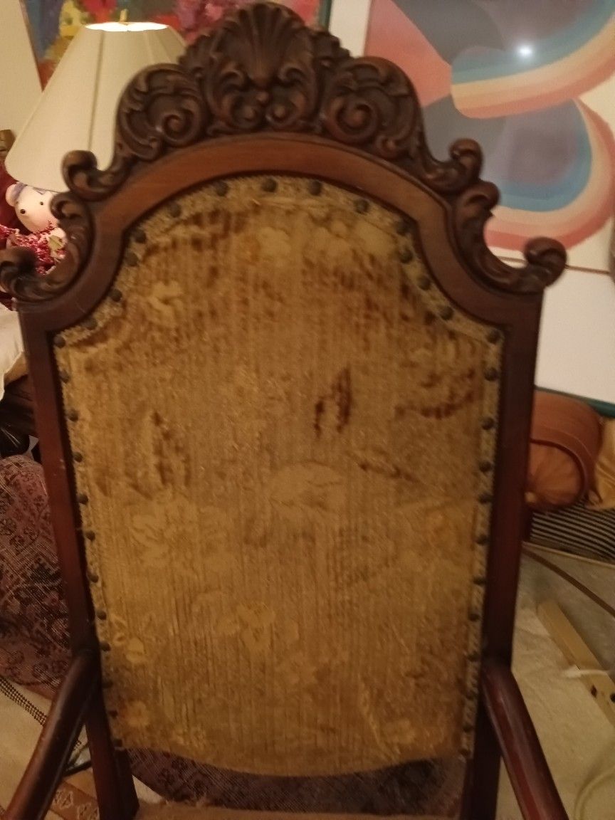 Six Awesome Retro Chairs! A reupholstering Project That Is Worth Taking