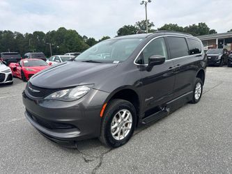 2021 Chrysler Voyager