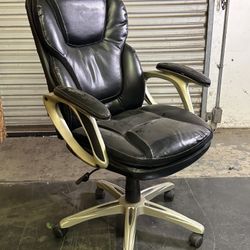 Adjustable Gaming Chair