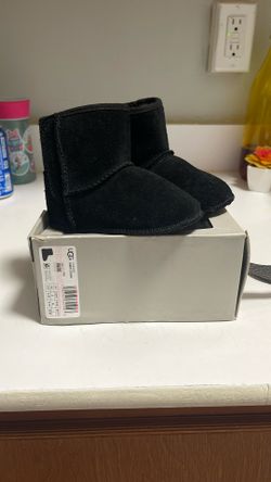 UGG Baby Classic