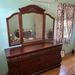 Drawer With Mirror And 2 Night Stands