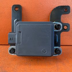 2021 - 2023 HYUNDAI SANTA FE CRUISE CONTROL DISTANCE SENSOR RADAR OEM 99110S1500