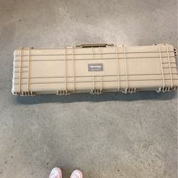 Apache 9800 Weatherproof Protective Long Case