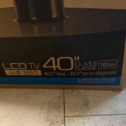 Samsung LN40D550 40” LCD TV – Wall Mount Ready – No Remote Or Stand