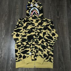 NEW Bape Shark Camo Hoodie Yellow And Black 