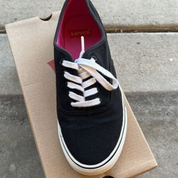 Levi’s women US7 