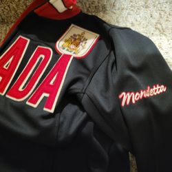 Mondetta Canada Jacket
Size XS
