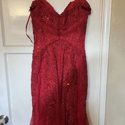 red prom dress