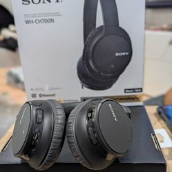 Noise canceling Bluetooth Sony headphones