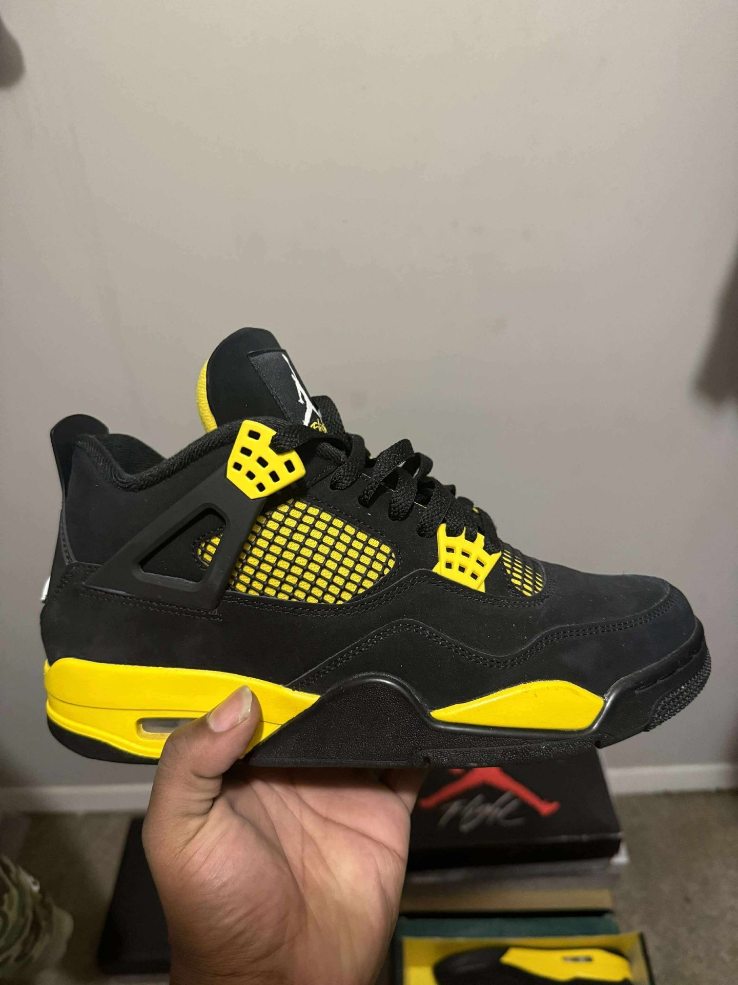 Size 9.5 Cash Or Trades