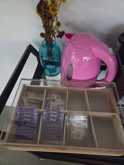 Electronic Tea Kettle & tea box organizer