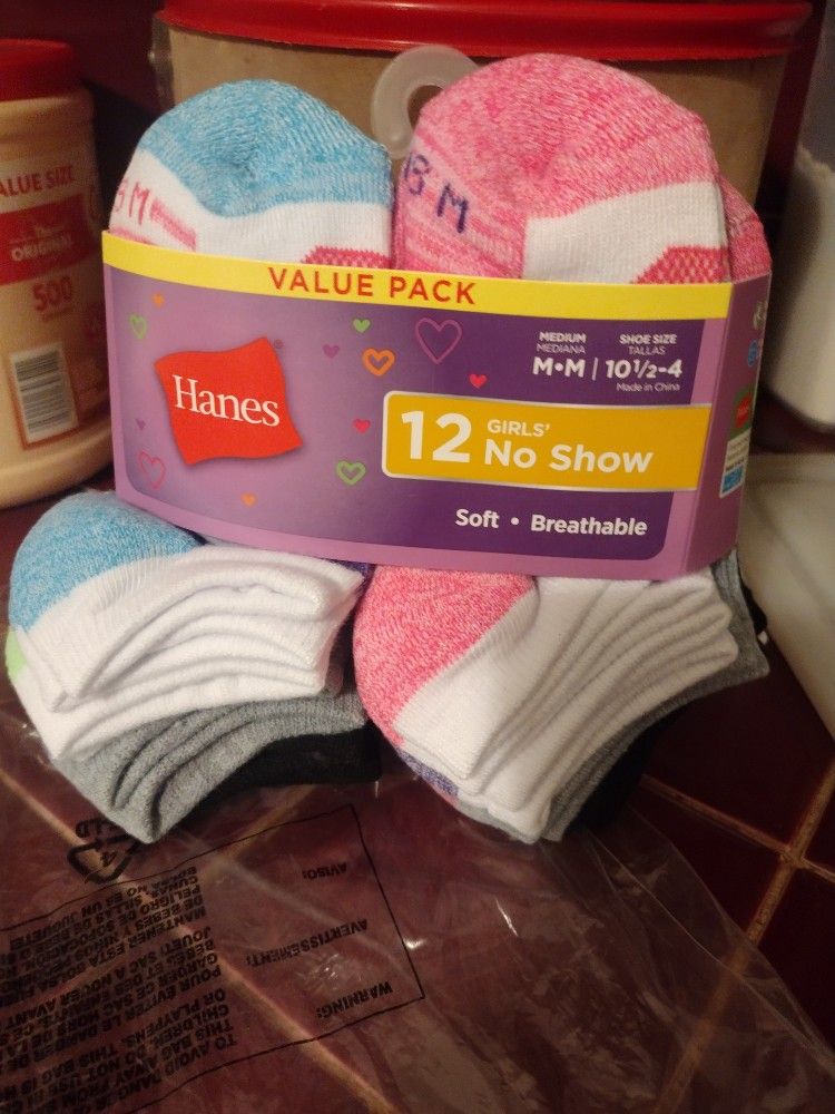 BRAND NEW BABY GIRL SOCKS