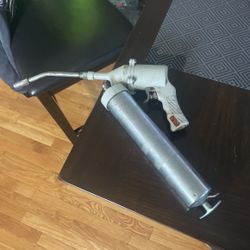 Grease gun