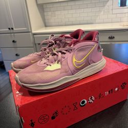 Kyrie Infinity Pink