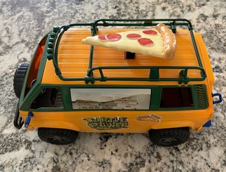 Playmates TMNT Teenage Mutant Ninja Turtles Mutant Mayhem PizzaFire Van
