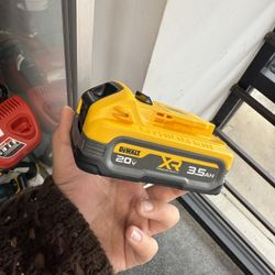 Dewalt Power stack Battery 3.5ah