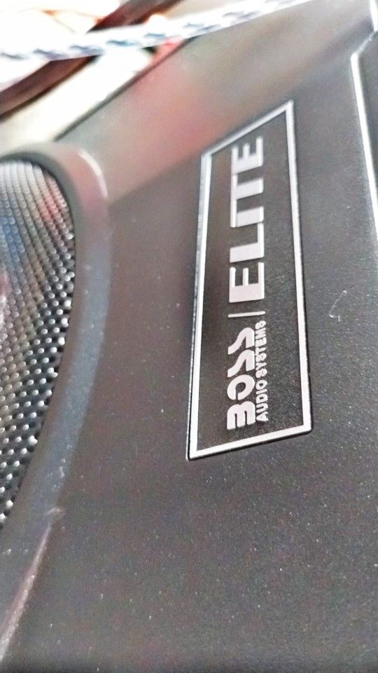 Amplifier And Bass