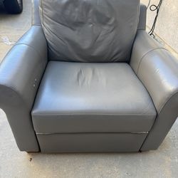 Recliner Gray With Electric Controls