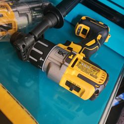 Dewalt Hammer Drill  3 Speed  $125 Firm  ""No Batterie No Charger 