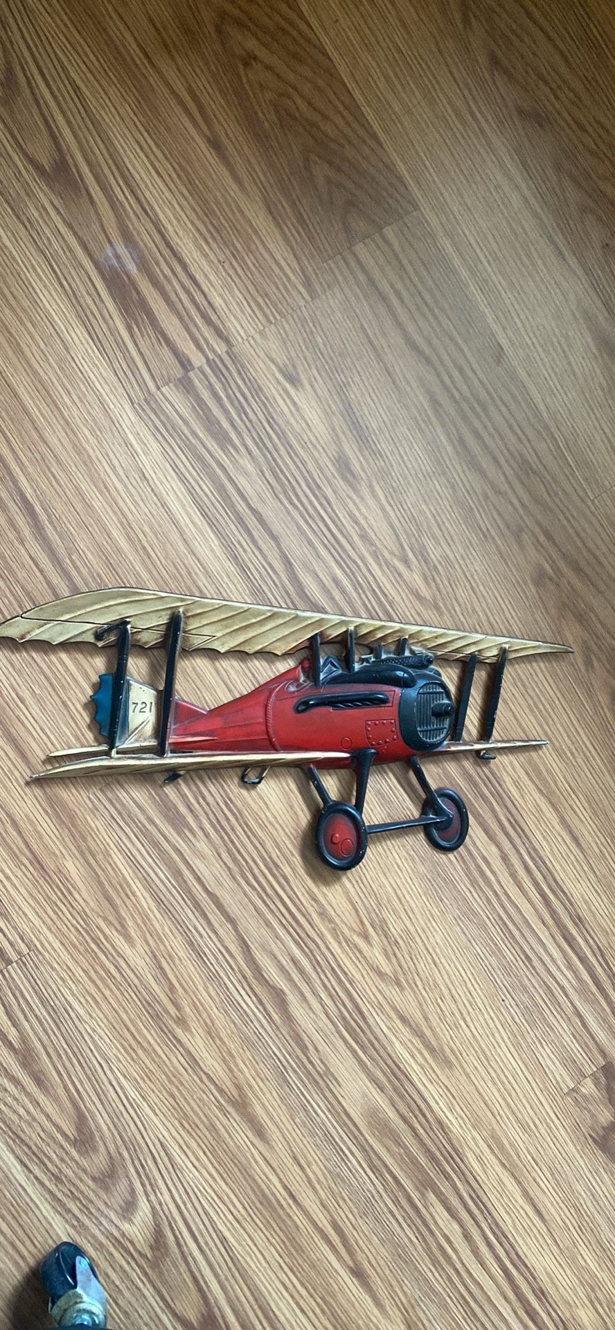 Vintage-Style Metal Biplane Wall Art – Aviation Decor