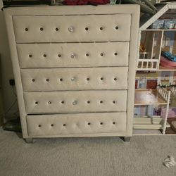 Sophia Crystal Tufted Modern style 7-Drawer Dresser &  5- Drawer Chest