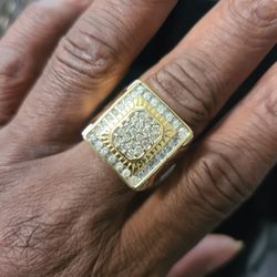 10kt Gold Diamond Ring