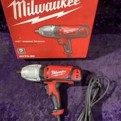 🧰🛠Milwaukee 7 Amp 1/2” Impact Wrench w/Rocker Switch & Detent Pin NEW COND!-$150!🧰🛠