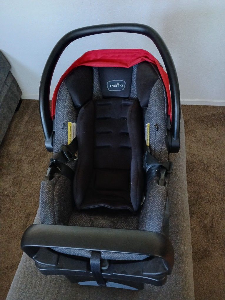 Baby Carseat And Base