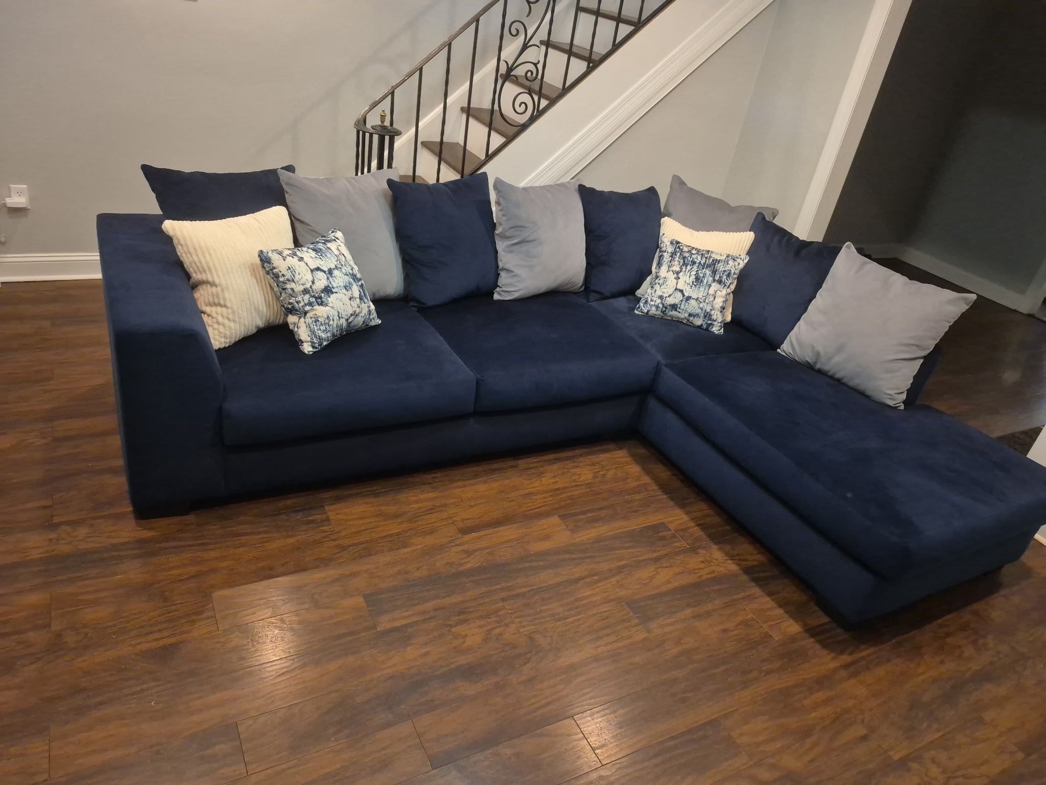 Couch L Shape