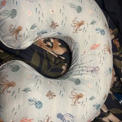 Original Boppy Nursing Pillow complete with two covers machine, washable and no stains 