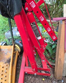 Hydraulic Engine Hoist - 2 ton
