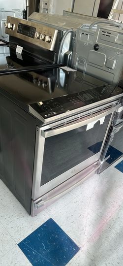 💥Great Save💥 GE Profile™ 30" Smart Slide-In Fingerprint Resistant Front-Control Induction and Convection Range with No Preheat Air Fry