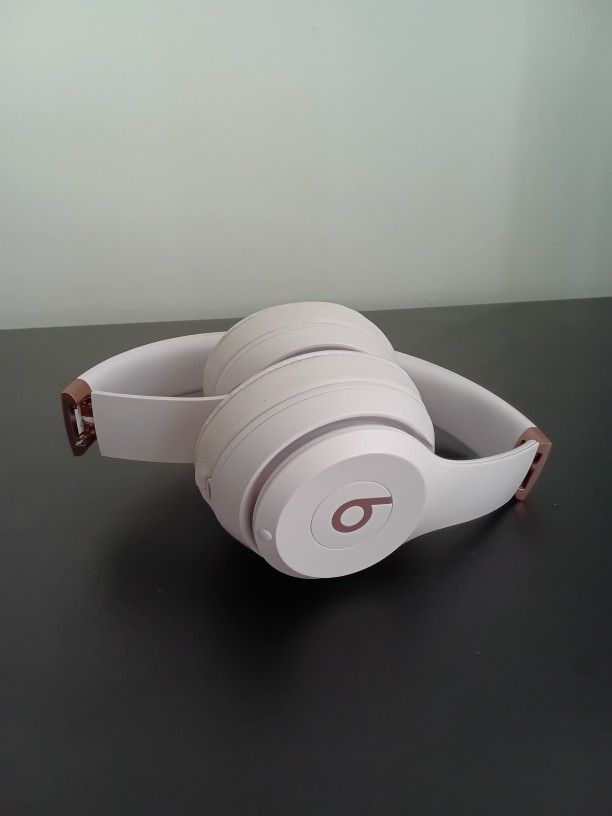 Beats Solo 4 Wireless