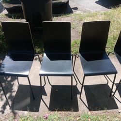 !! 4 Wooden  Chairs  Price  For All Firm Price